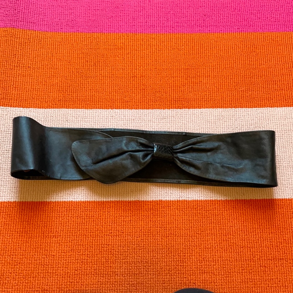 Vintage 1980s adjustable belt